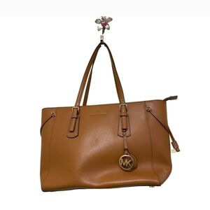 Michael Kors Voyager Leather Tote Bag